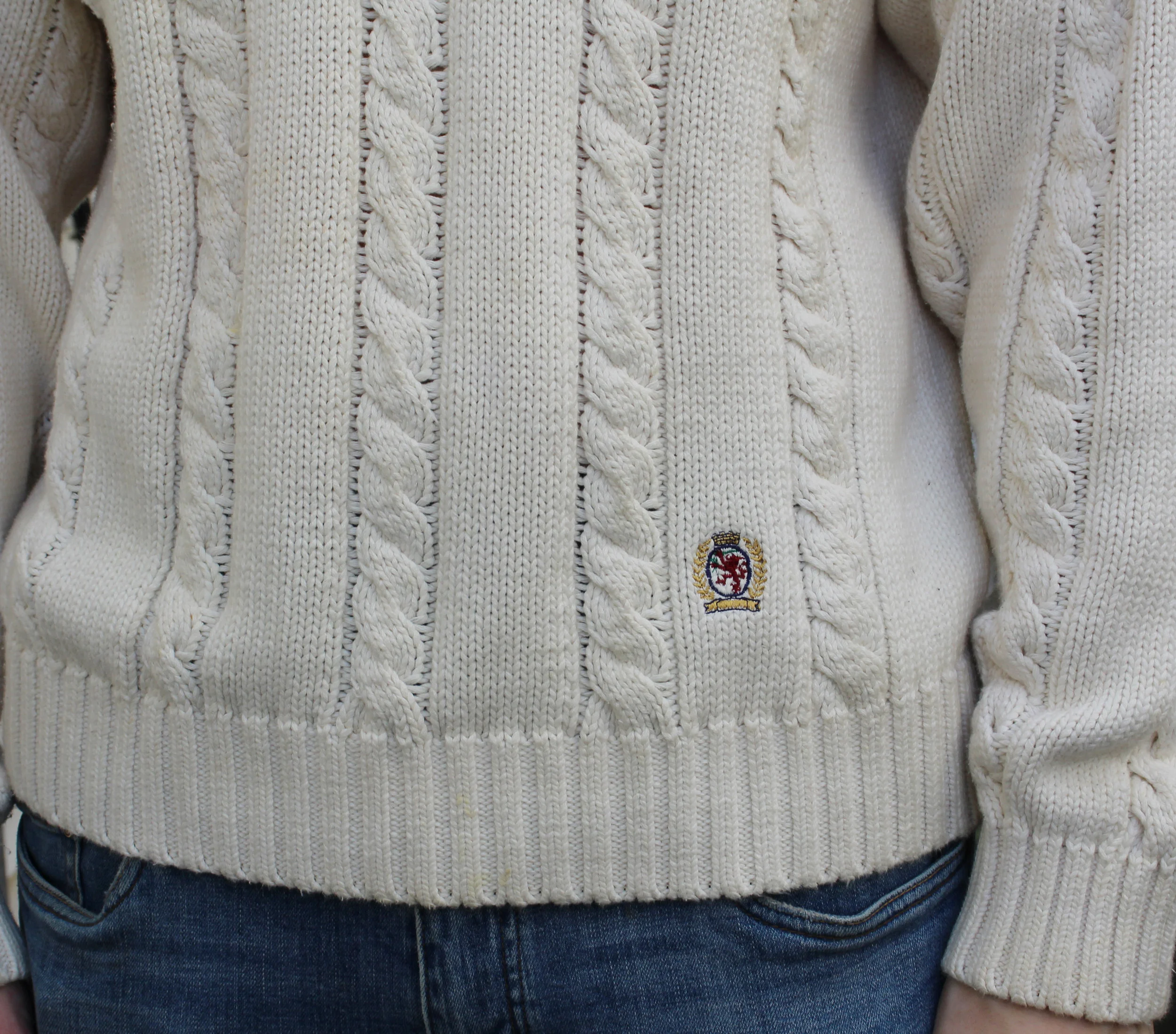 vintage tommy jeans sweater