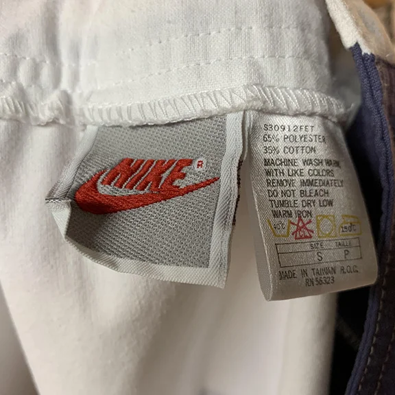 nike grey tag.jpg