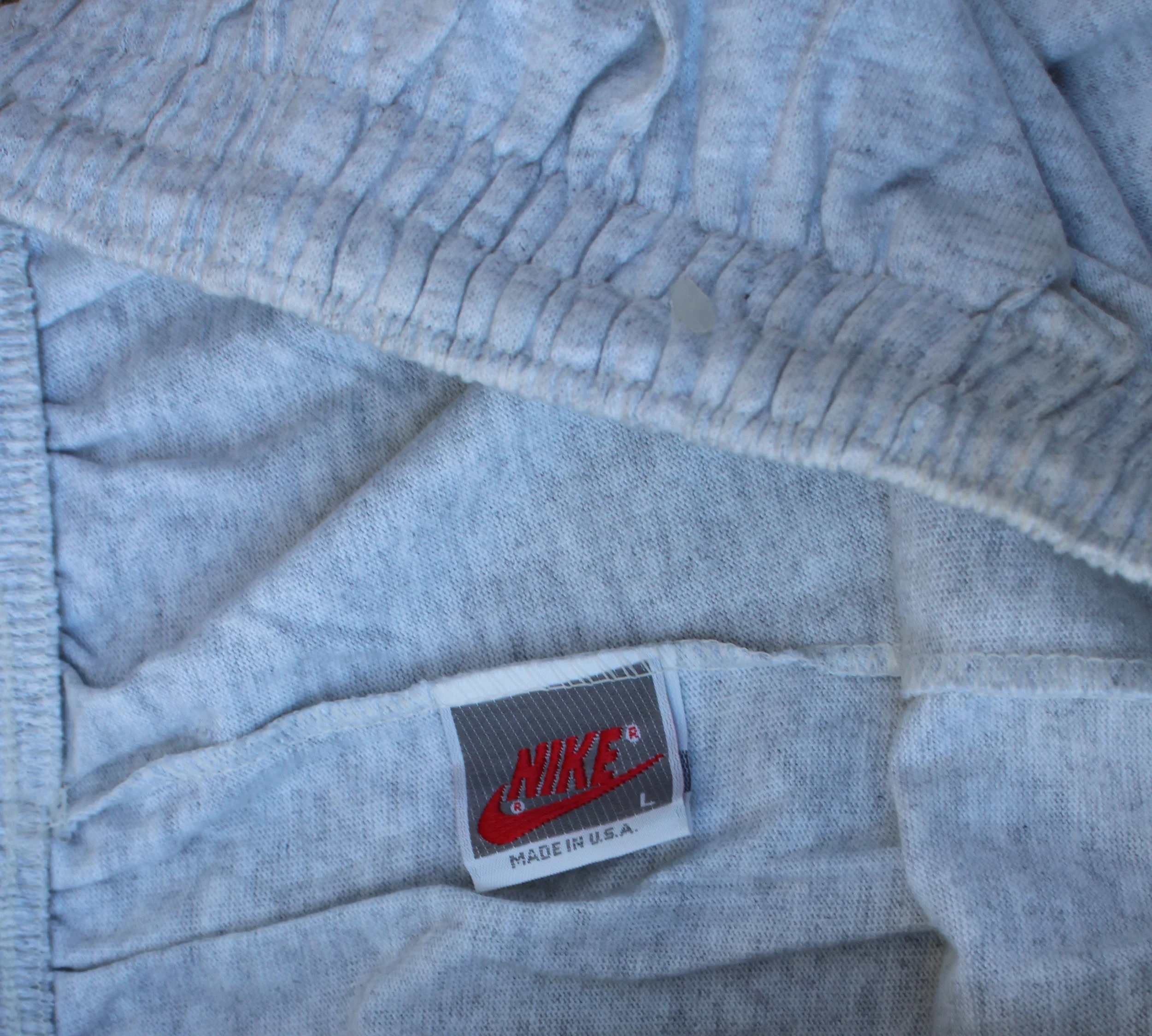 nike grey tag .jpg