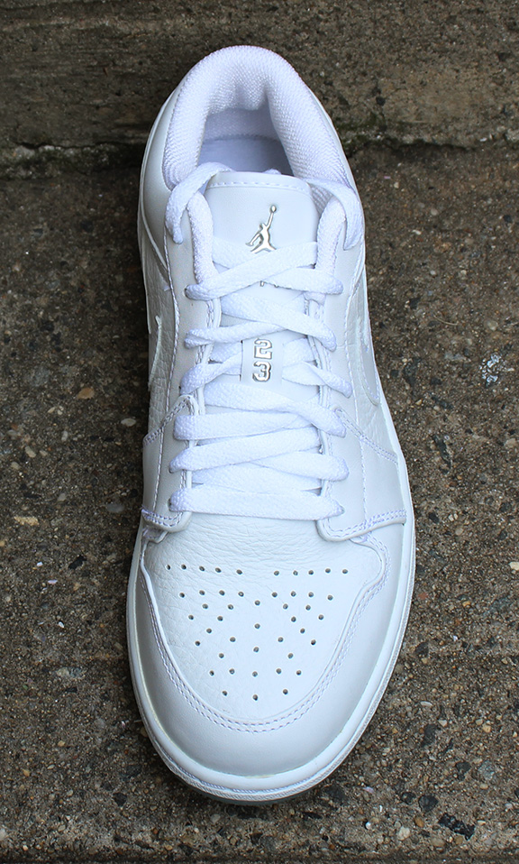 white low air jordan 1