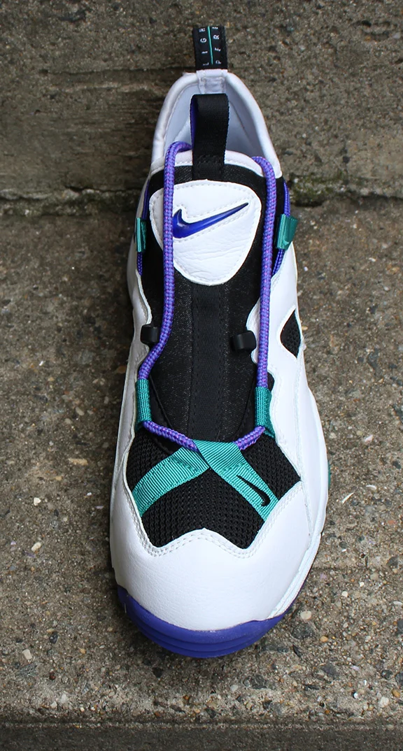 front of Nike Air Scream .jpg