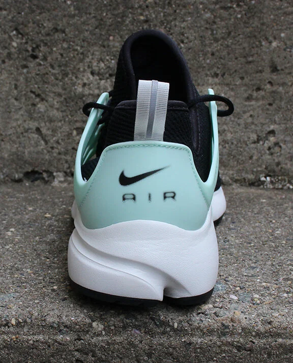 Women’s Nike Presto Black Igloo Summit White