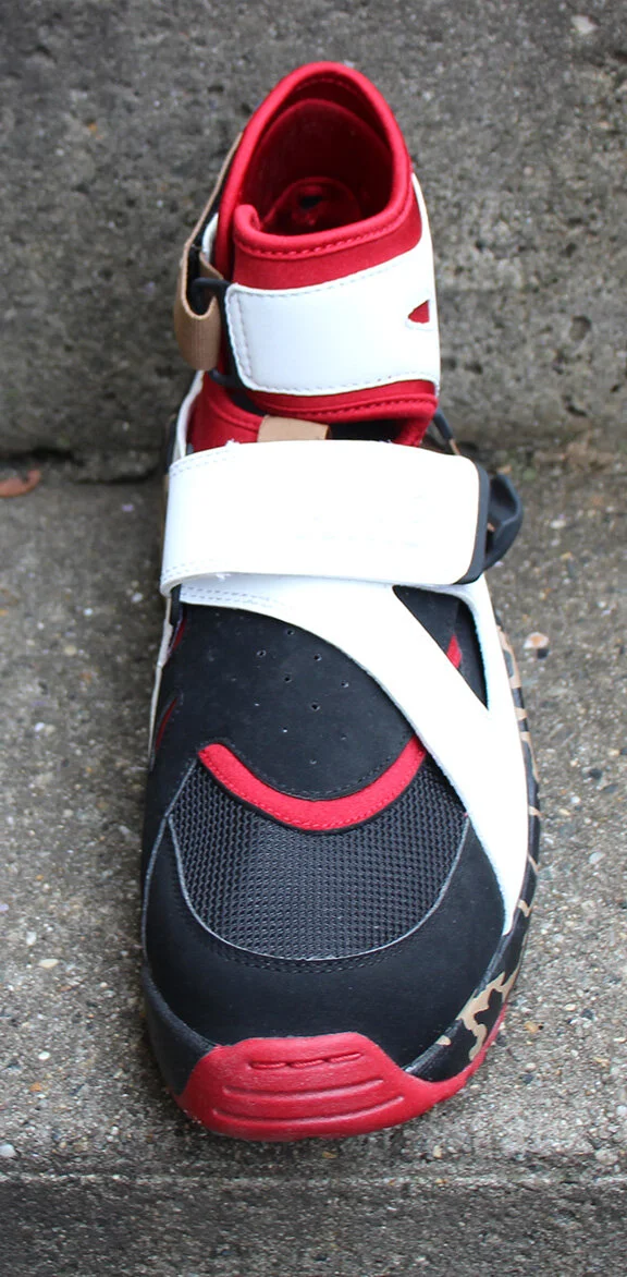 Nike Air Carnivore Varsity Red / White / Black (Size 11) DS  display picture 3