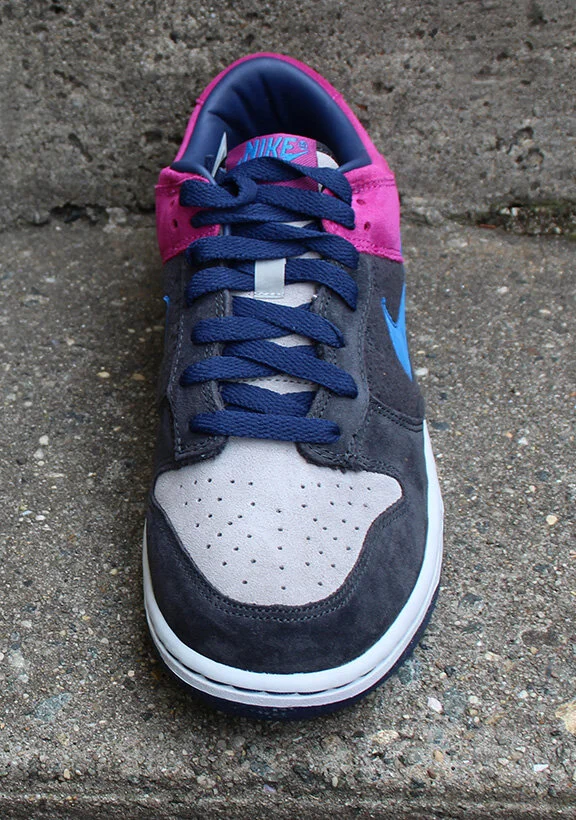 front of nike dunk low womens .jpg