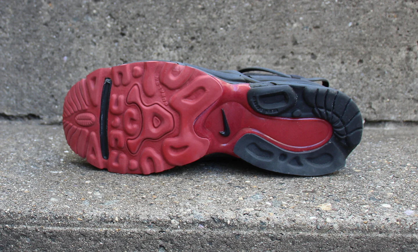 Nike Air Kukini black varsity red.