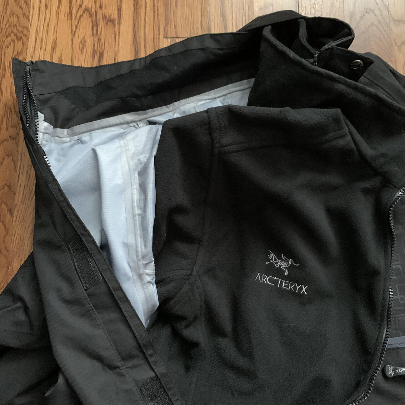 Arc'teryx Gore-Tex 2 In 1 Jacket (Size M) — Roots