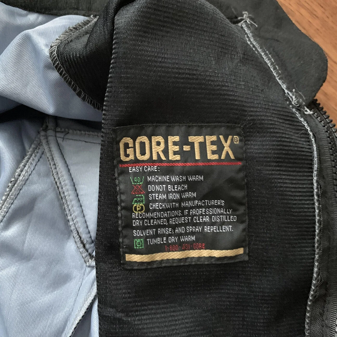 Arc’teryx Gore-Tex 2 in 1 jacket