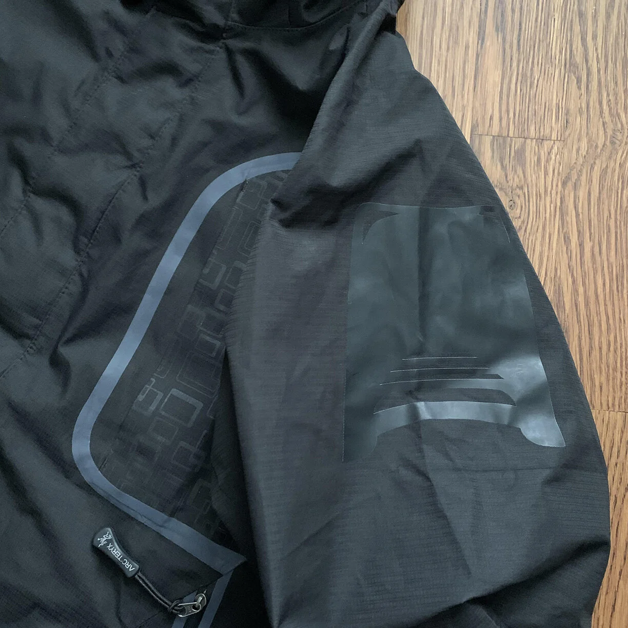Arc’teryx Gore-Tex 2 in 1 jacket