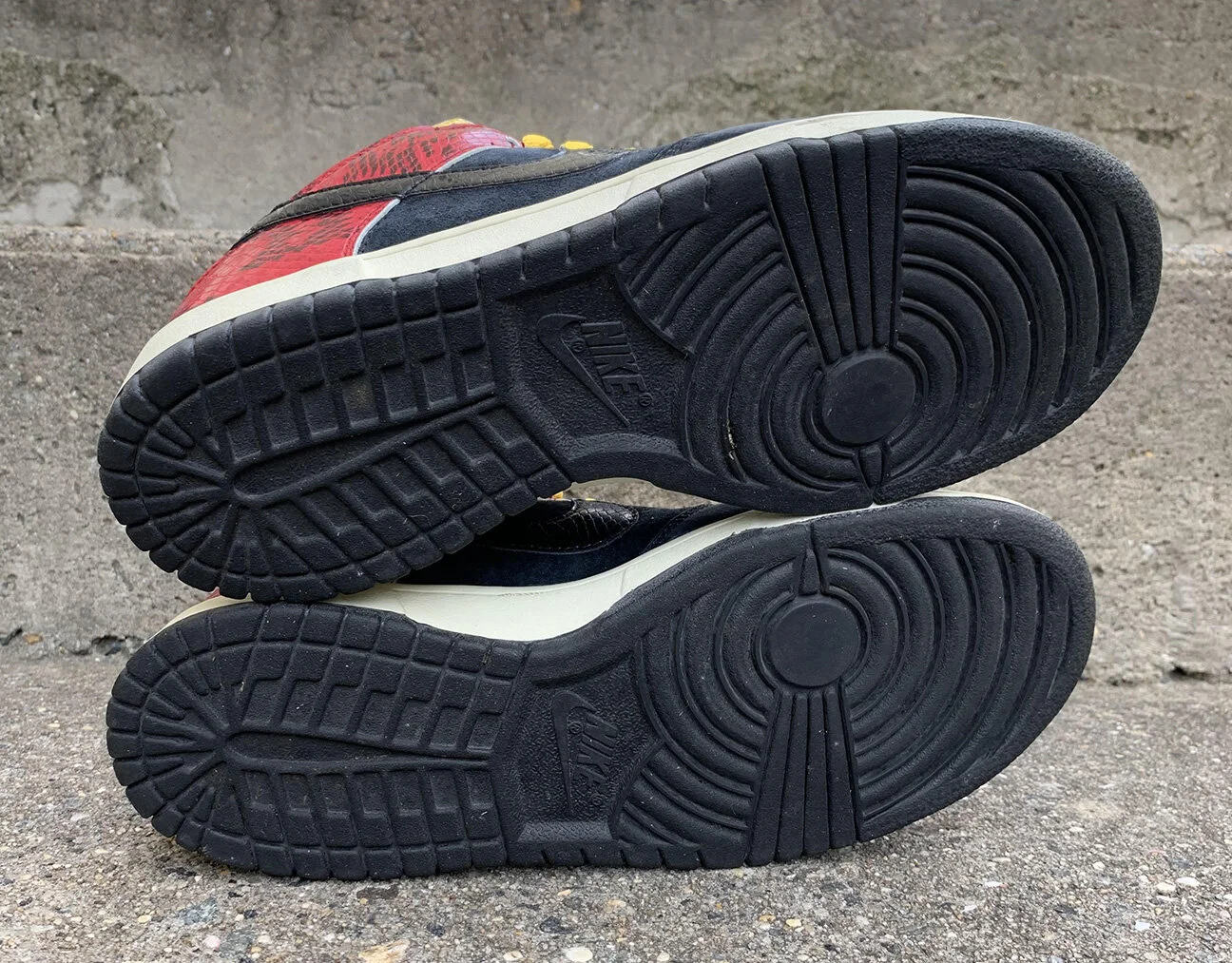 Nike Dunk Low Premium SB Bright Goldenrod / black Coral Snake