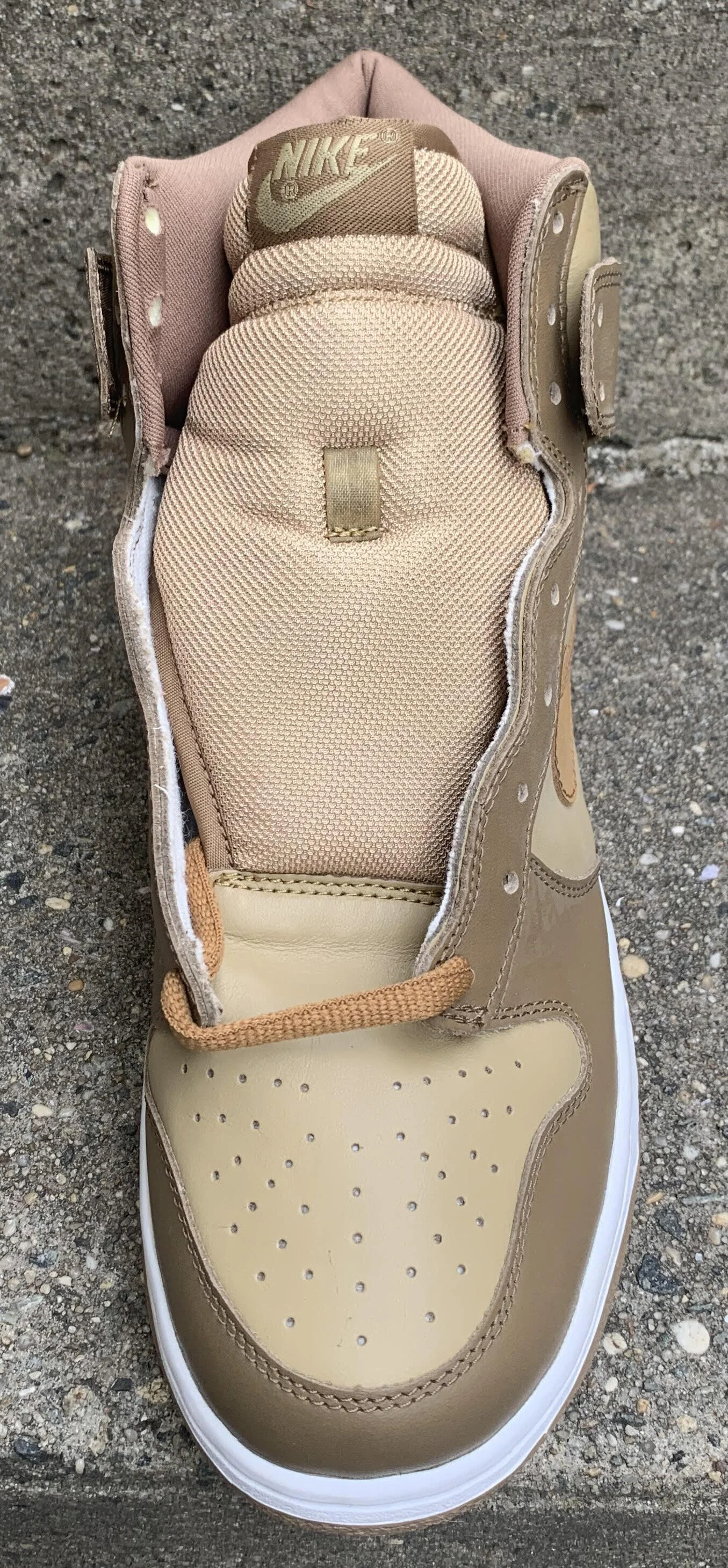 front of nike dunk maple .jpg