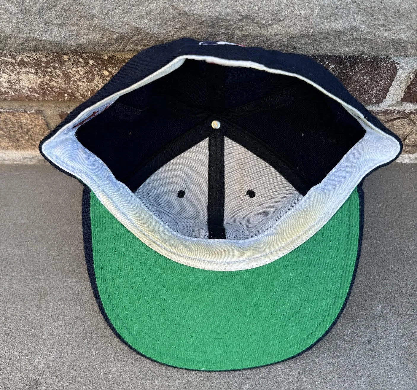 inside 90s Yankees fitted .jpg