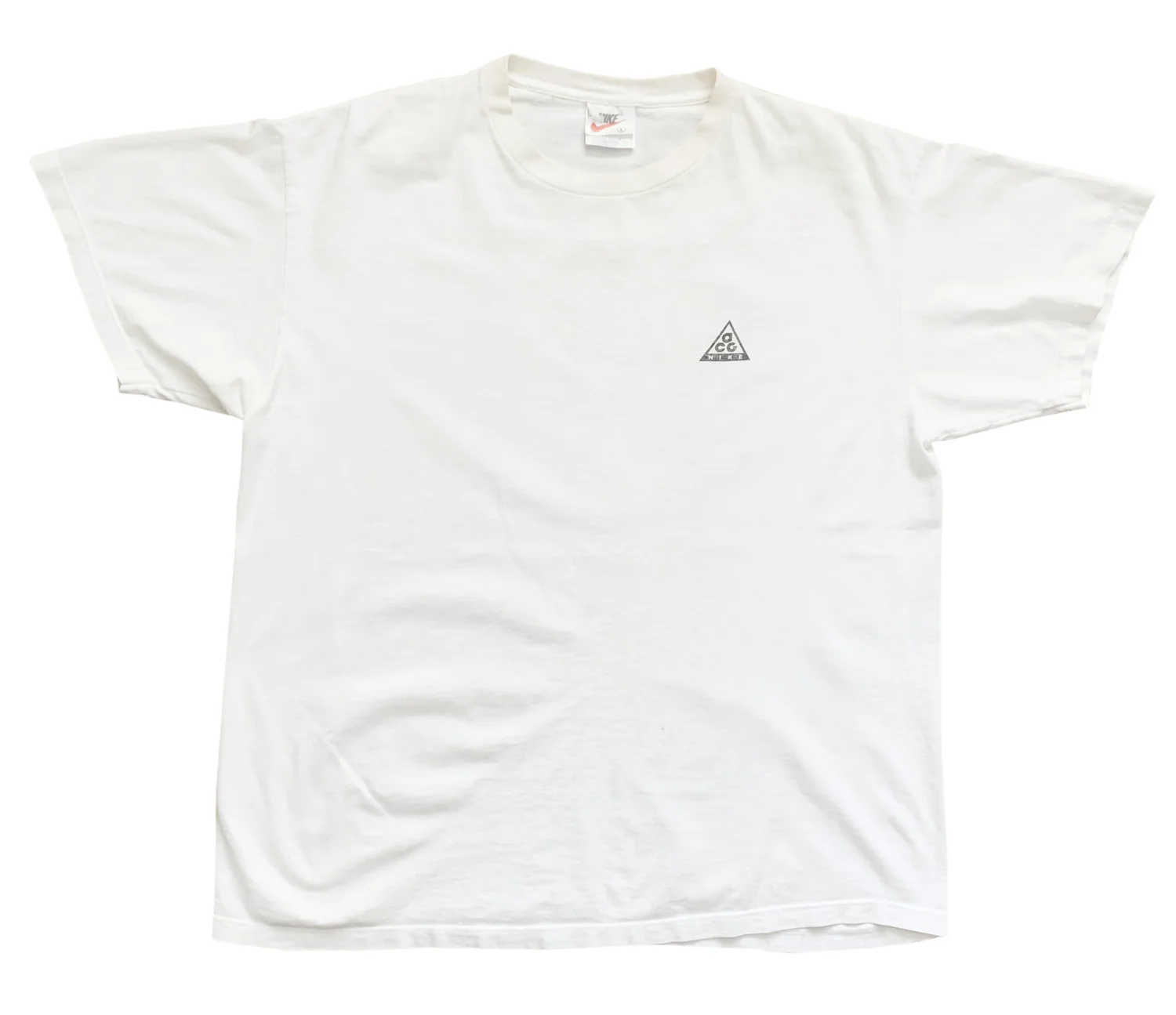 Vintage Nike ACG Trail Logo T Shirt (Size L) — RootsBK