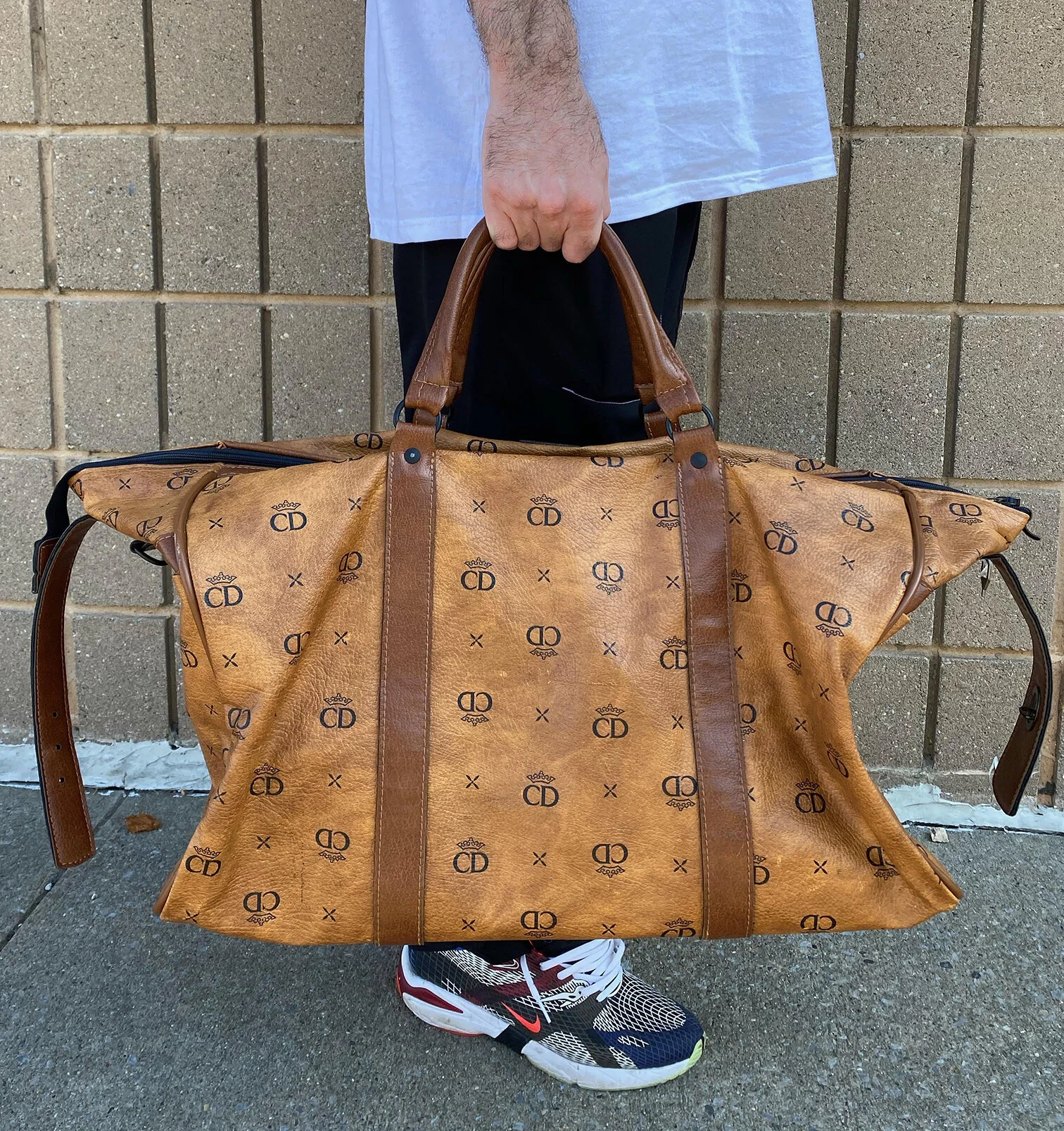 inside of CD duffle bag .jpg