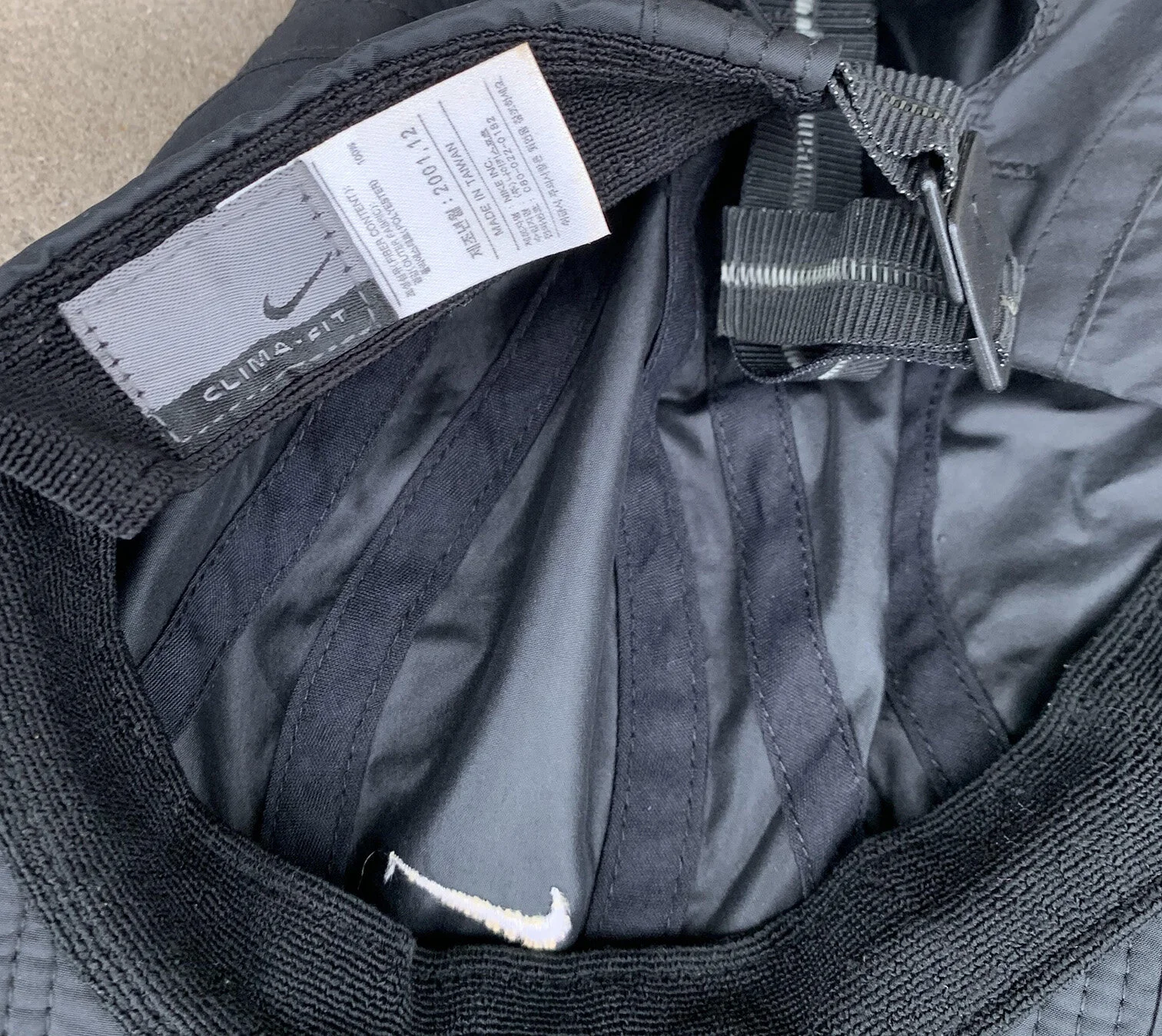 Nike Clima F.I.T. black and white nylon hat