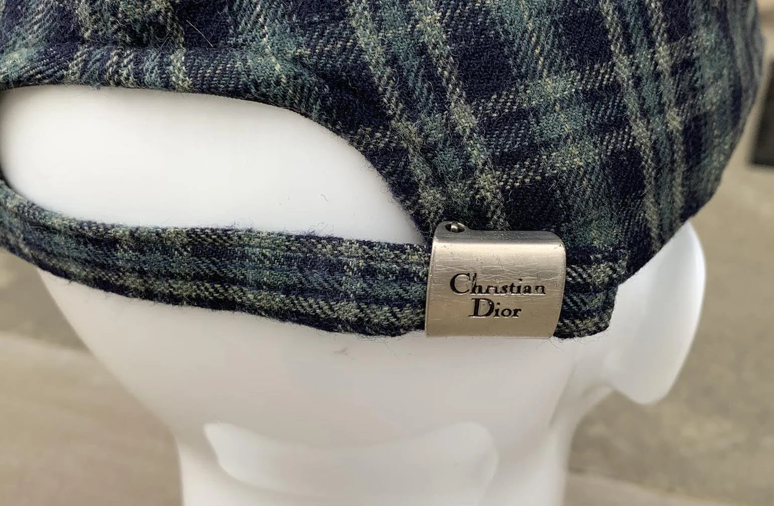 dior clasp .jpg