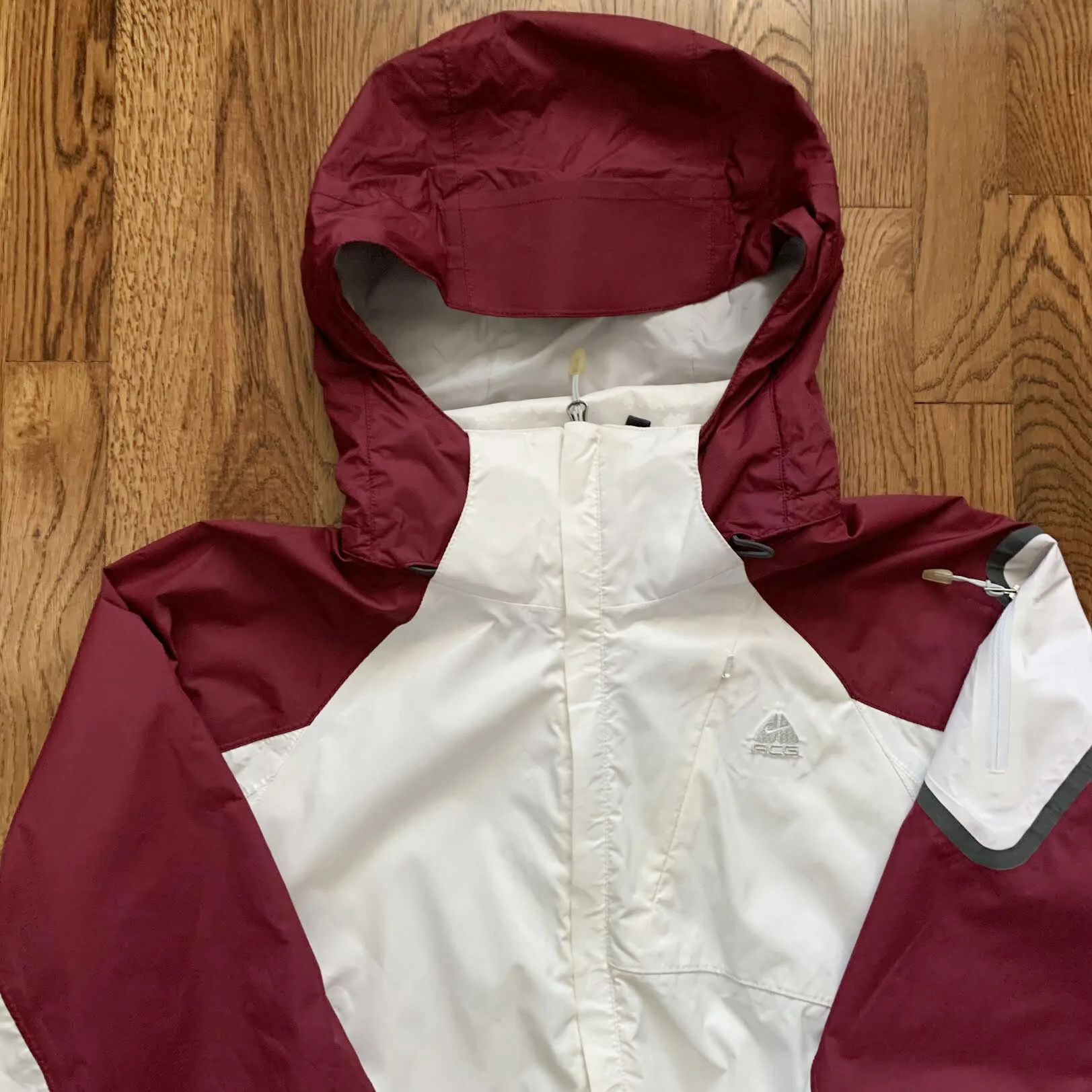 Women’s Nike ACG Burgundy and white jacket