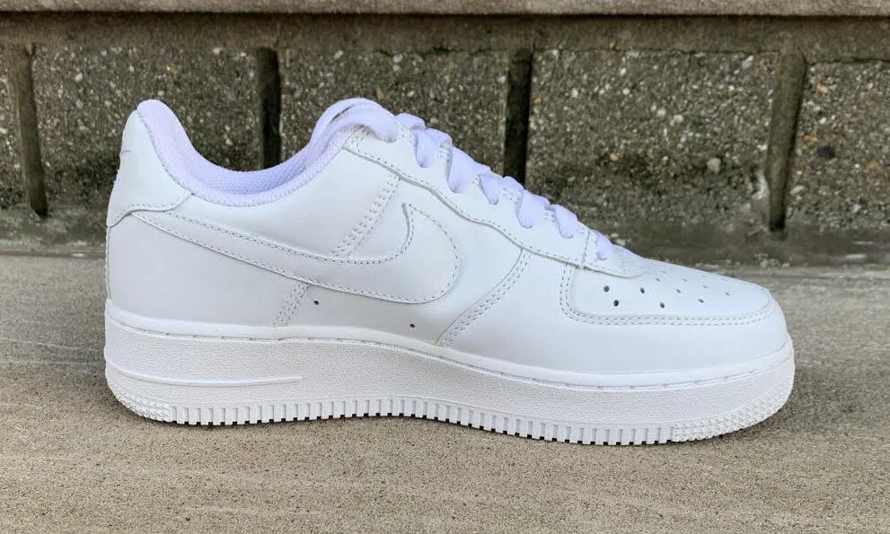 white nike air force 1 size 6