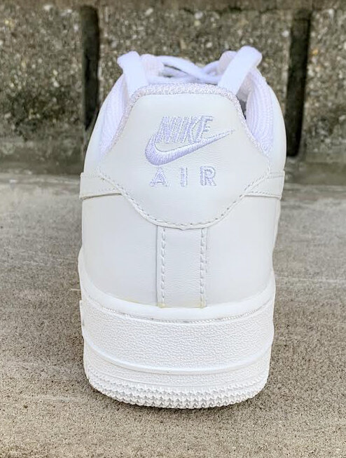 white nike air force size 6