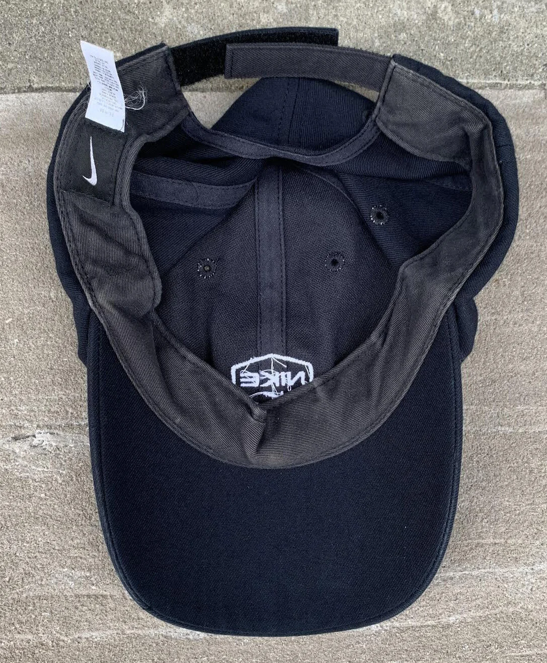 inside of Nike cap .jpg