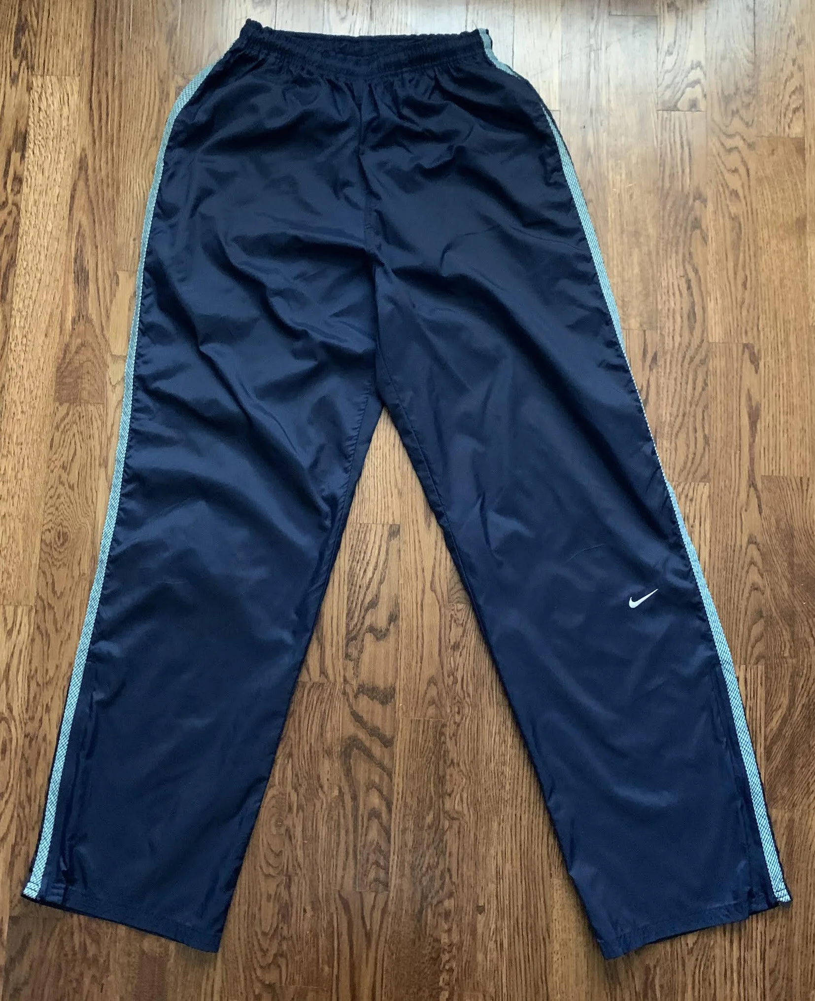 nike windbreaker pants womens