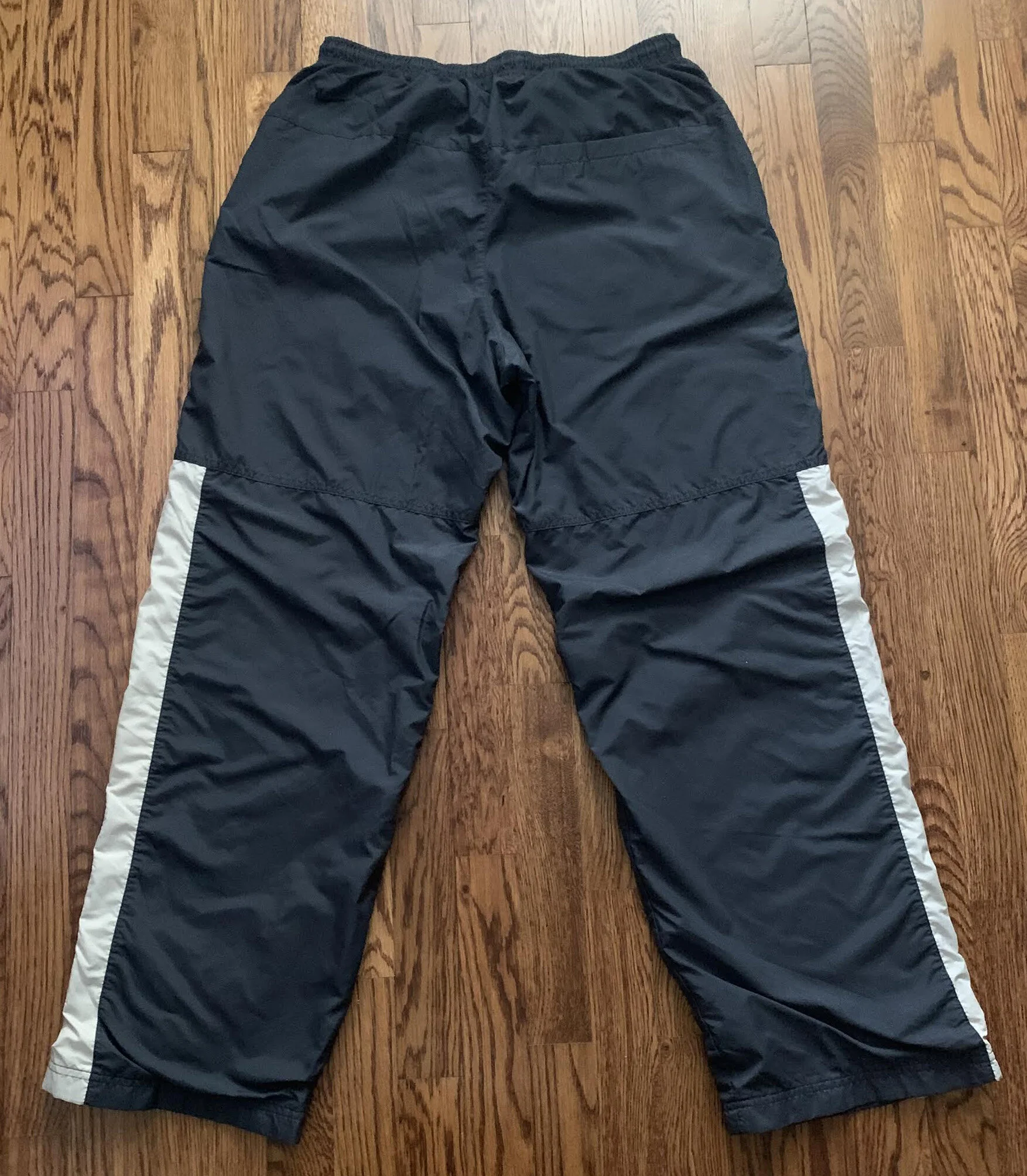 Vintage Nike Spell Out Grey and white pants
