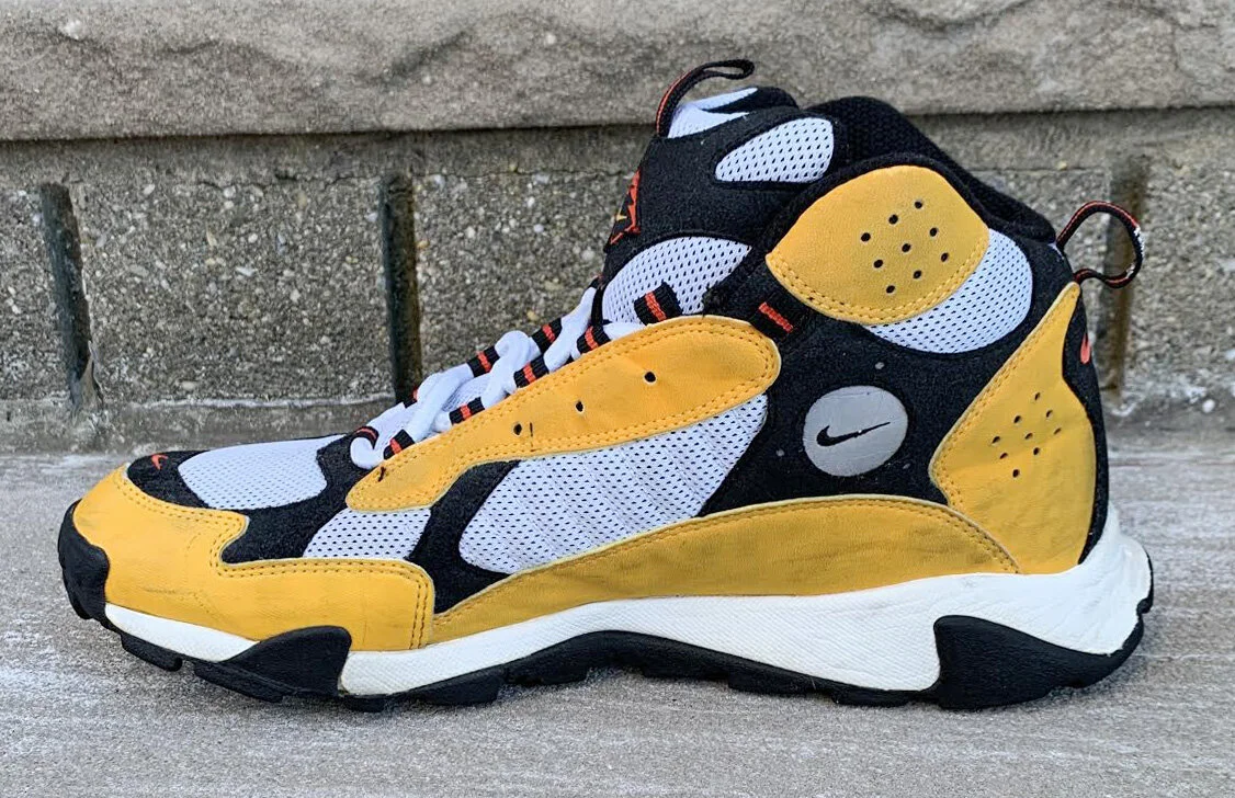 Nike Air Terra Sertig Taxi and Chile