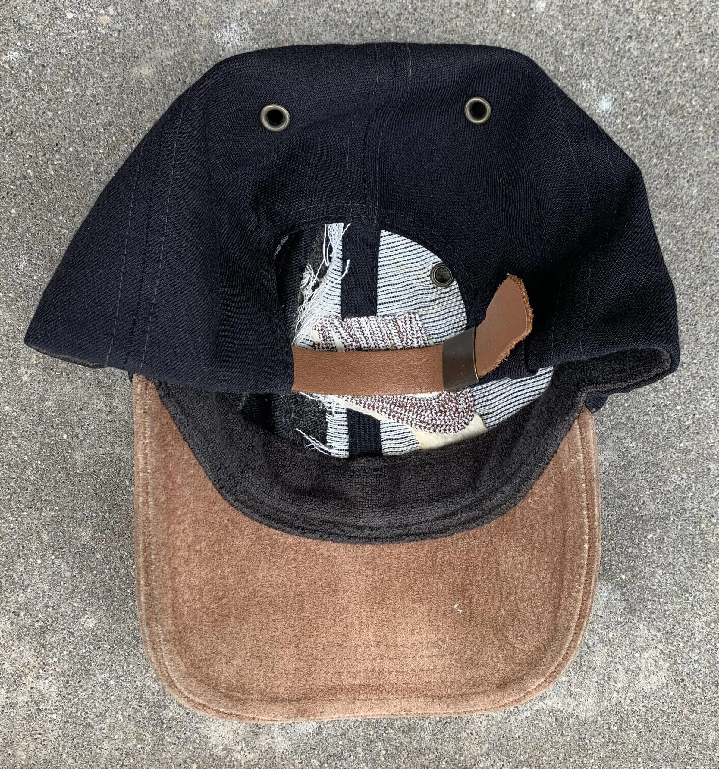 inside of nike strapback .jpg