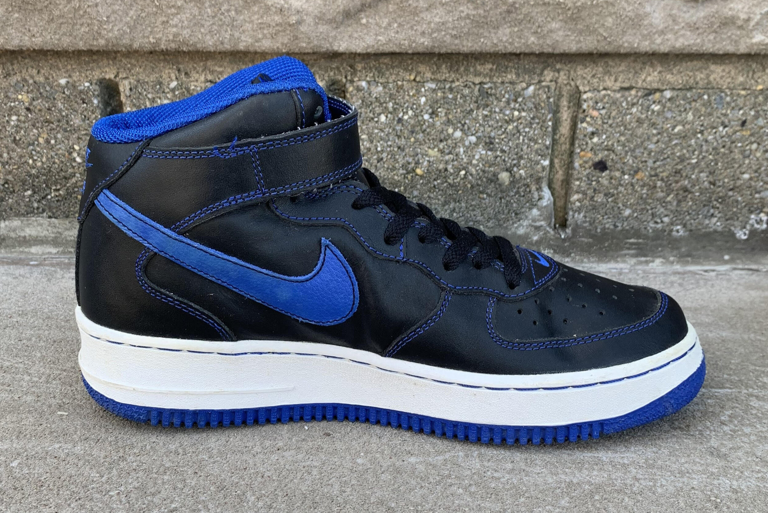 nike air force 1 mid black royal blue