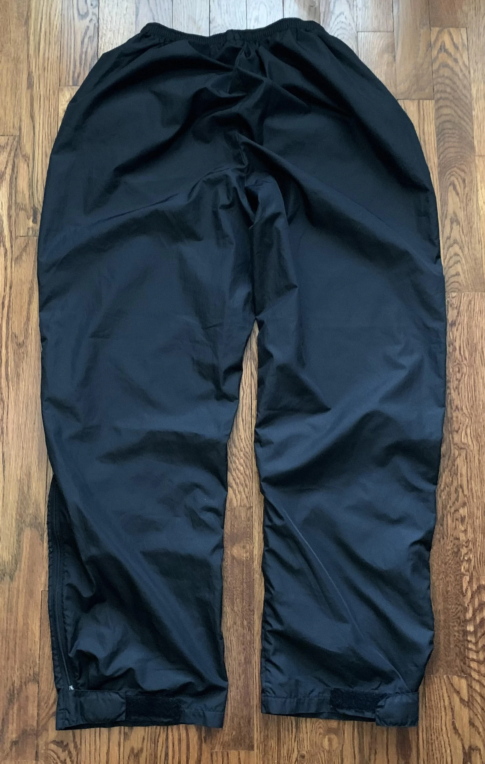 back of nike acg pants .jpg