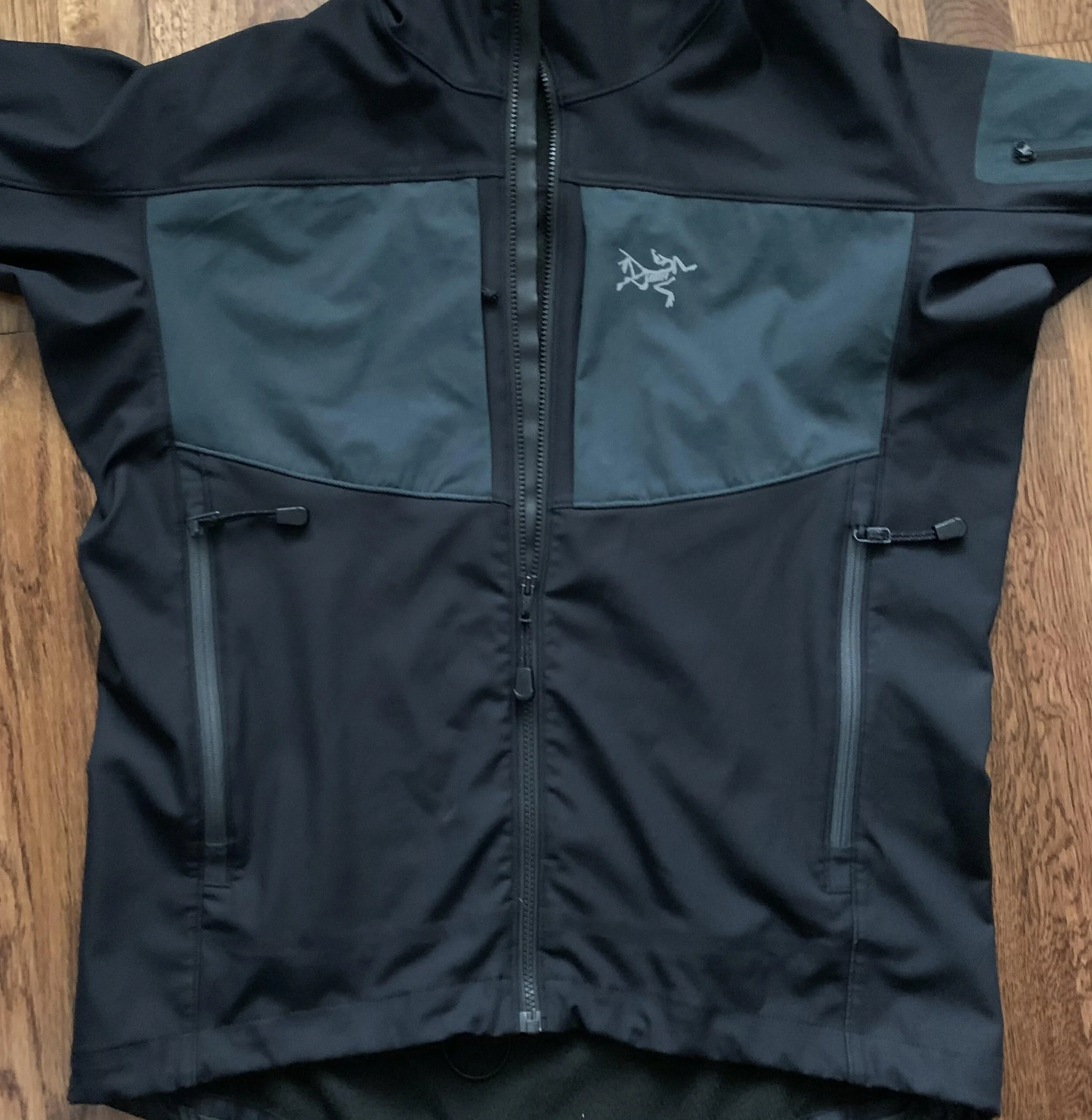 Arc'teryx Black / Green Jacket