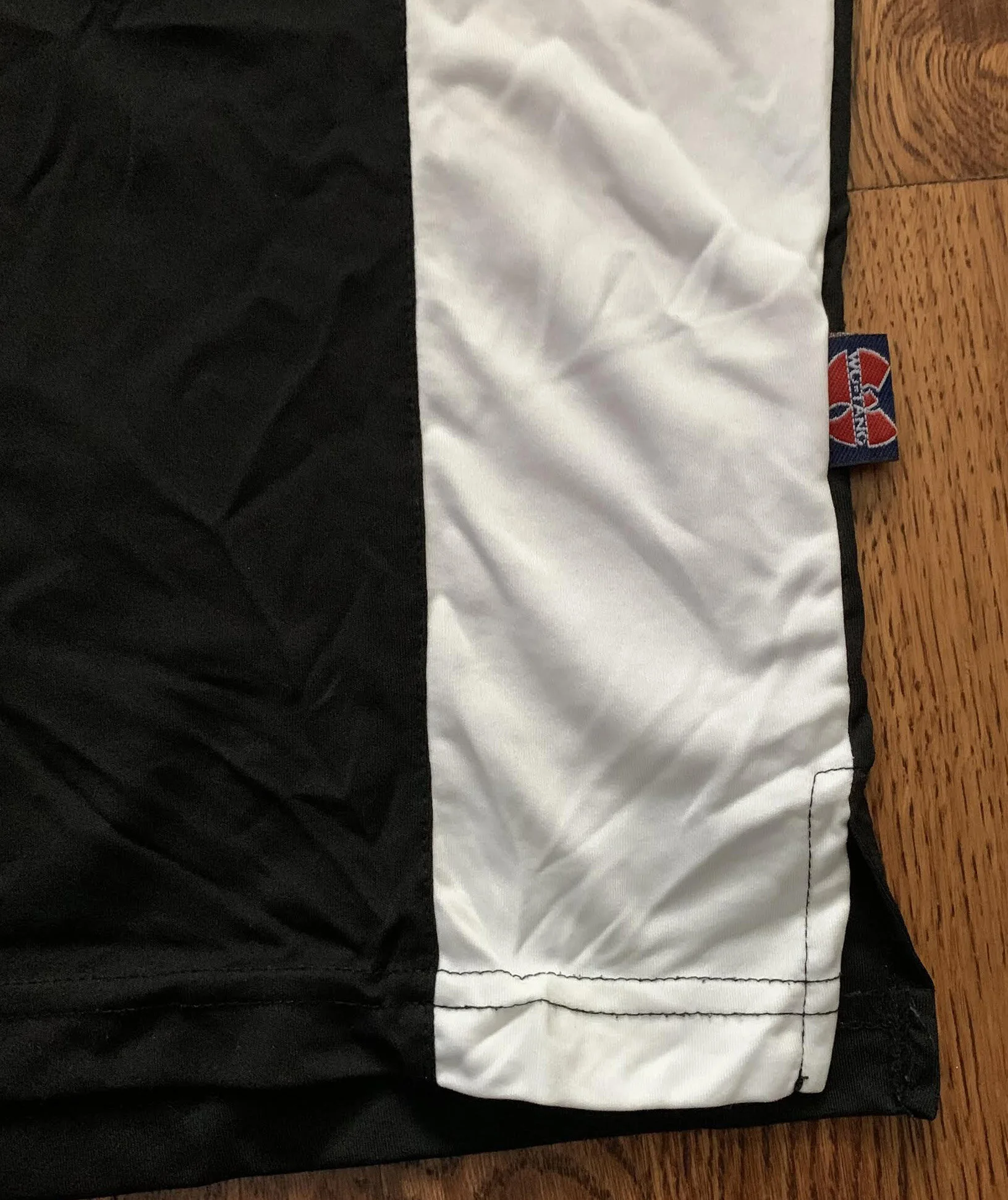 Vintage Wu-Tang Clan Black / Red Jersey (Size L) — RootsBK