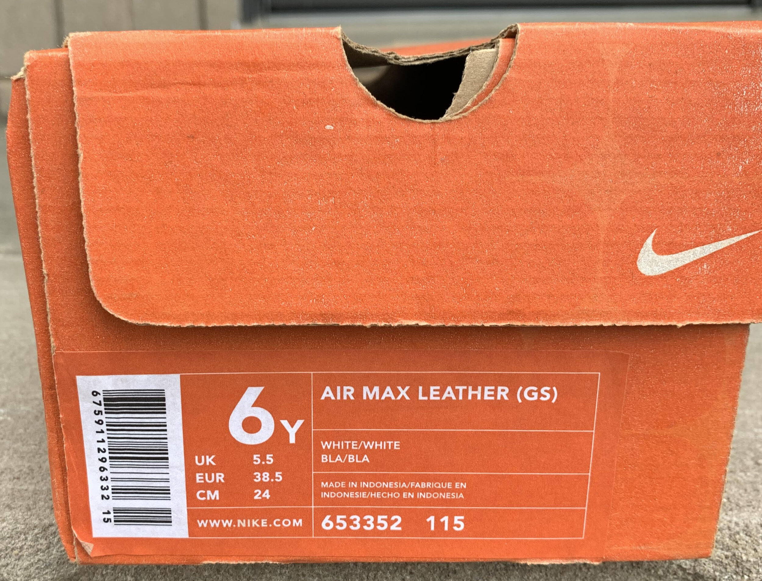 air max 1 box .jpg
