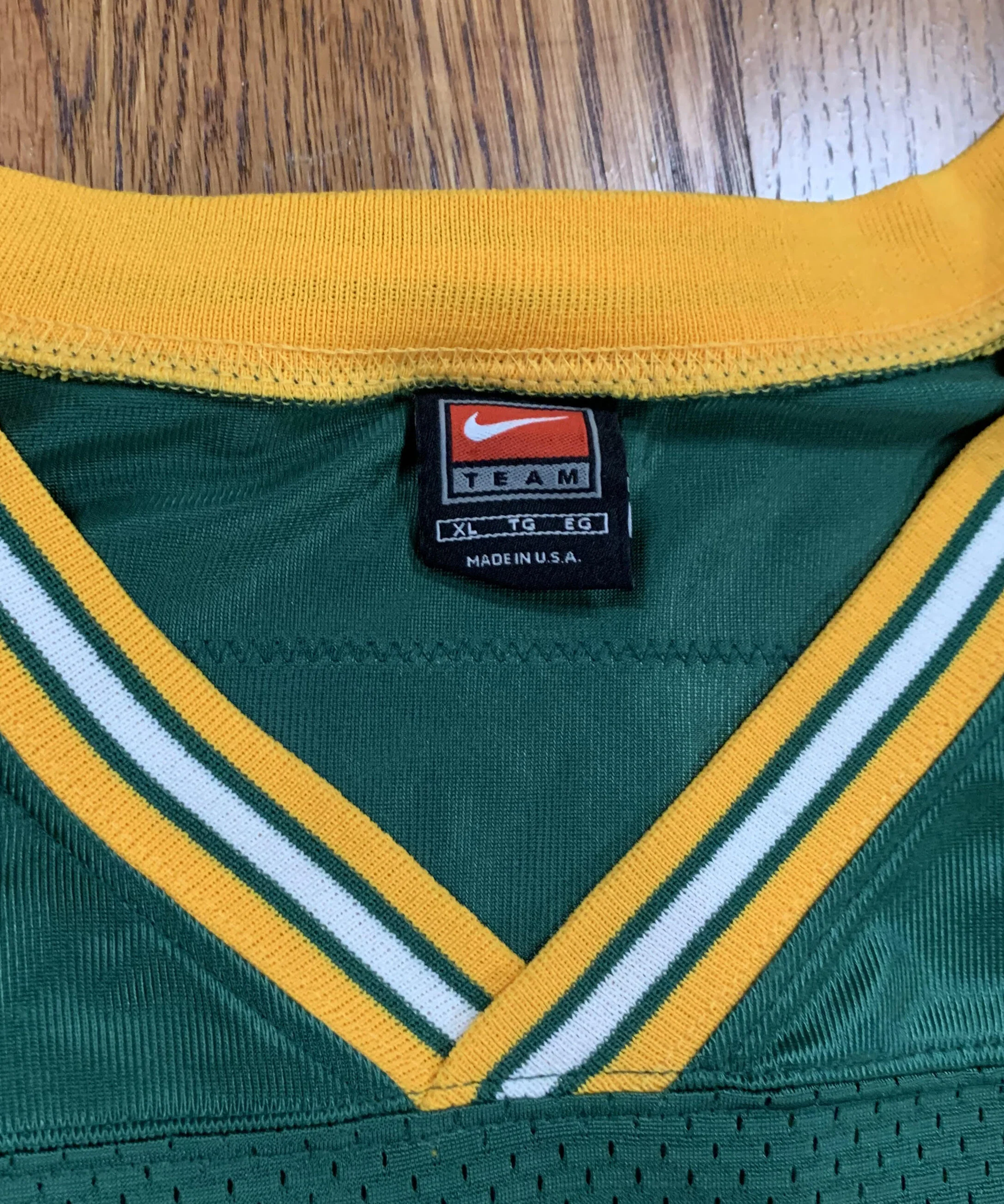 nike tag.jpg