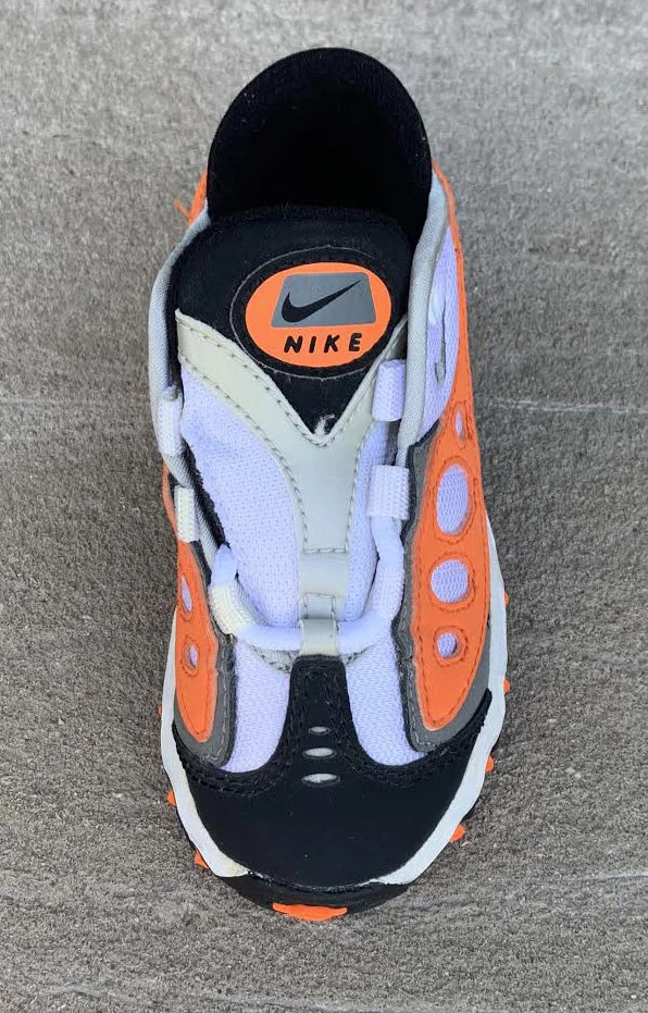 front of nike sunder .jpg