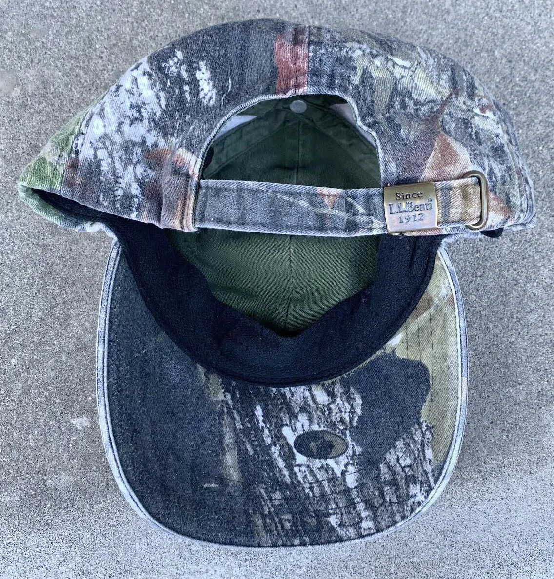 inside of mossy oak cap .jpg