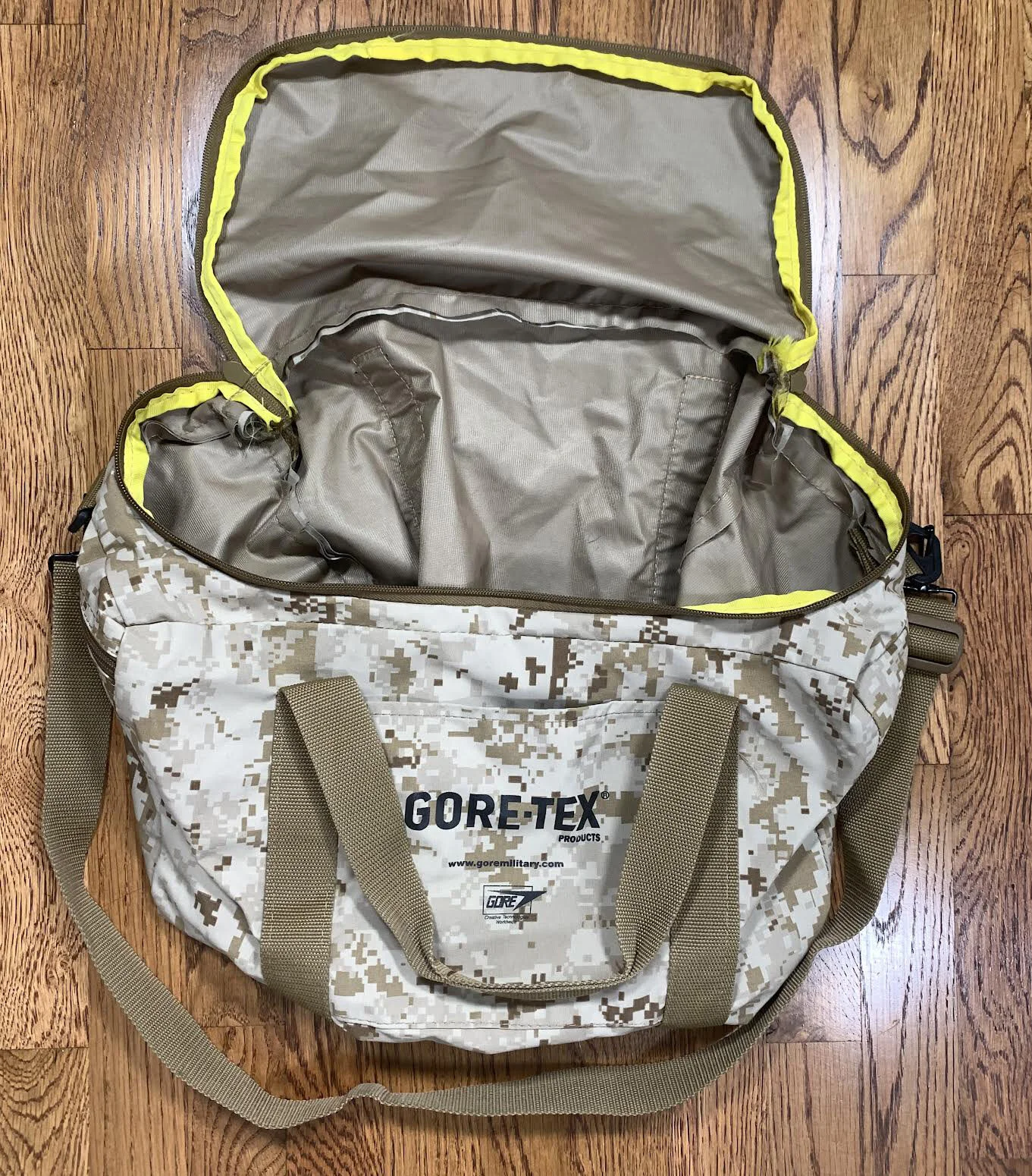 inside of Gore duffle .jpg