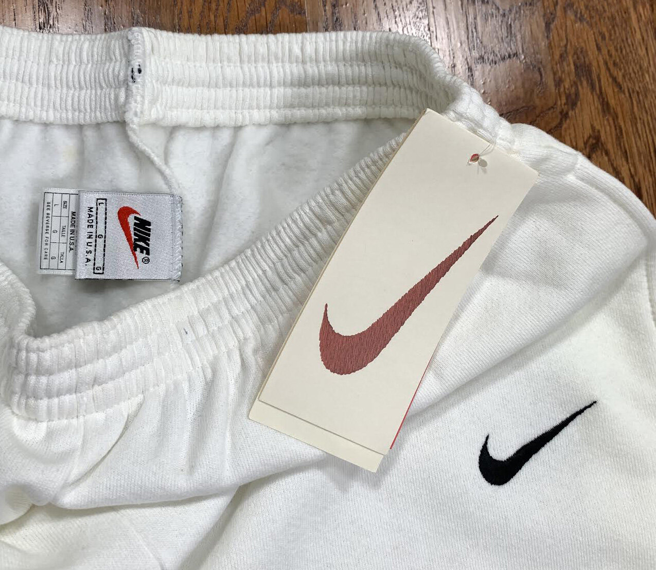 Vintage Nike White Sweatpants (Size L) NWT — Roots