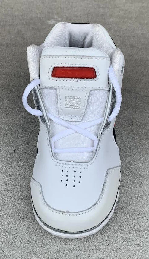 front of lebron .jpg