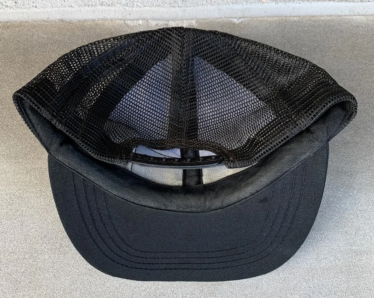 inside of Maxell hat.jpg