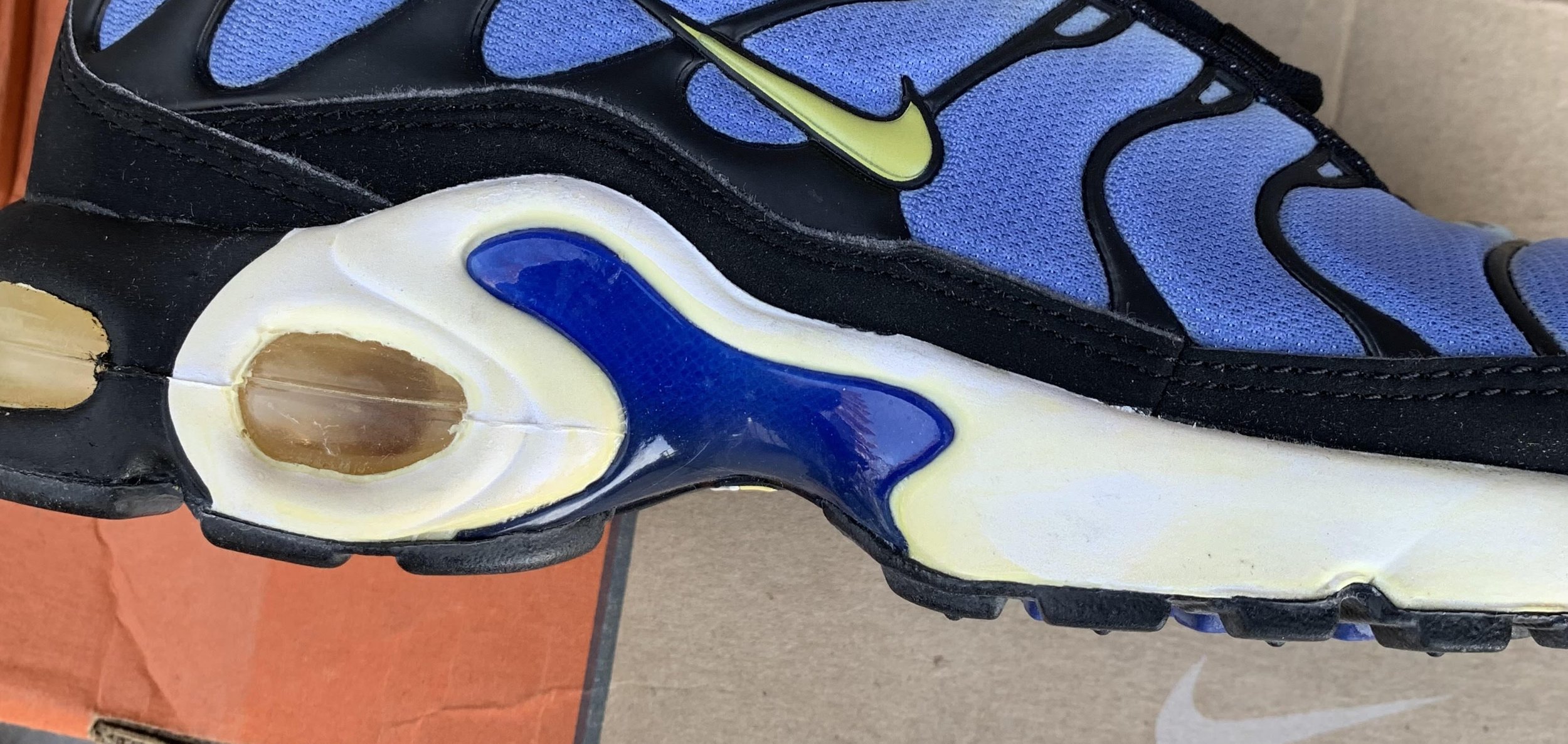 Kids Nike Air Max Plus TN Hyper Blue (Size 5) DS "2003 Release" — Roots