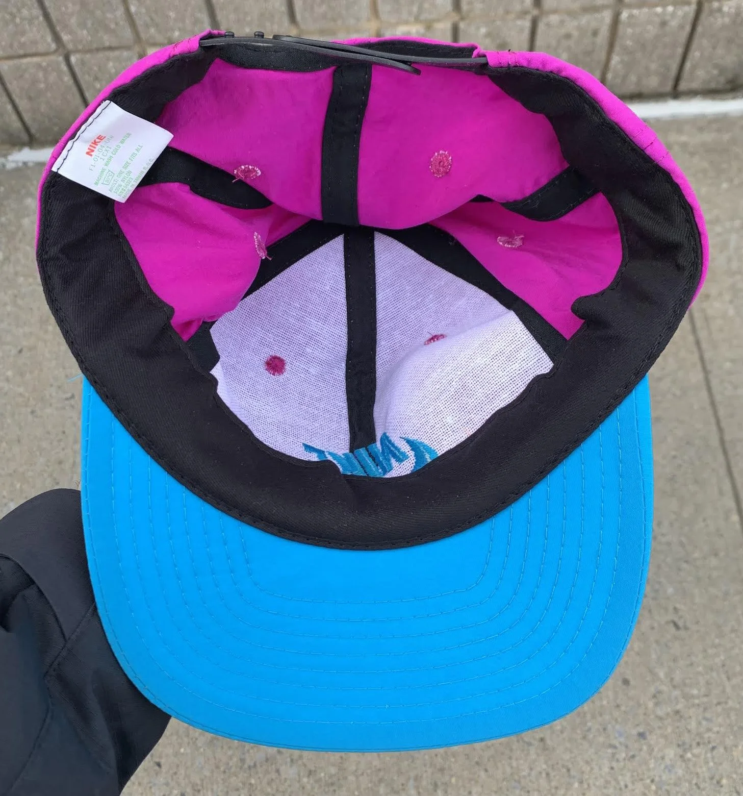 inside of Nike hat .jpg