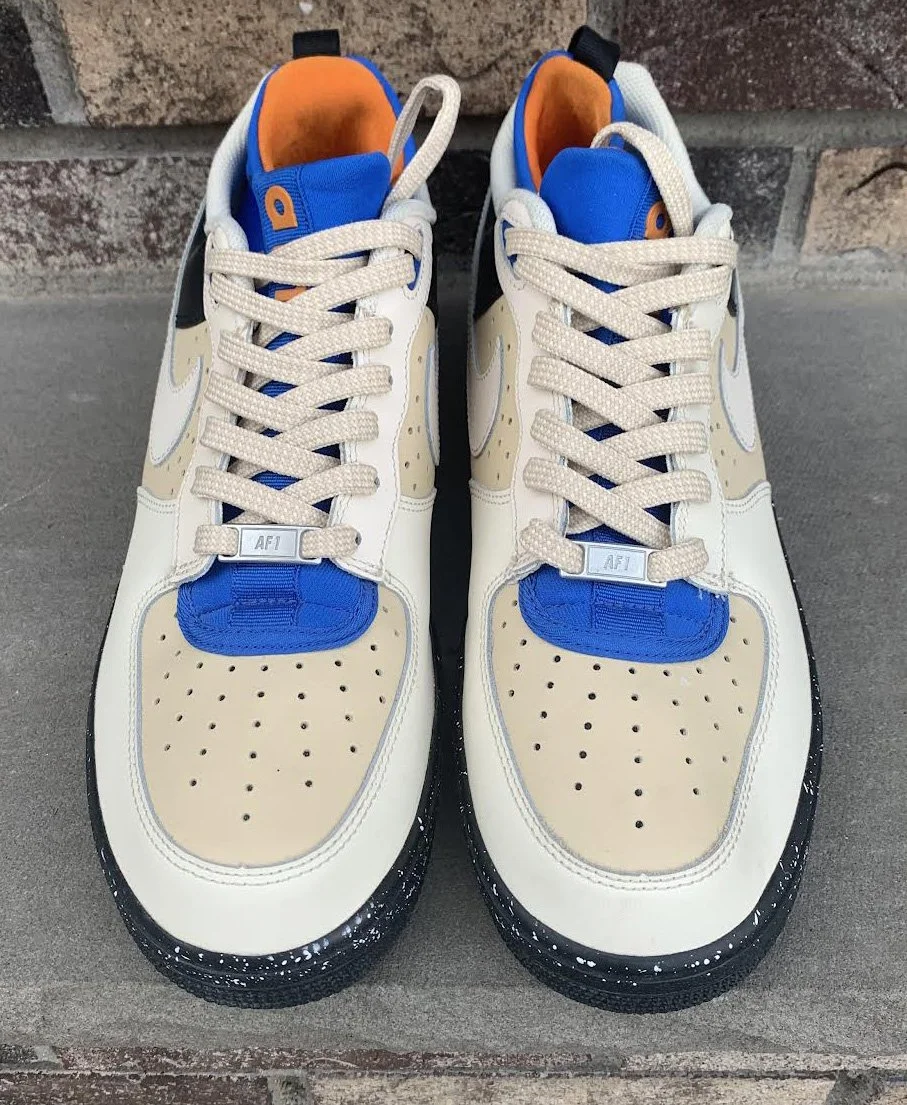 front of Mowabb .jpg