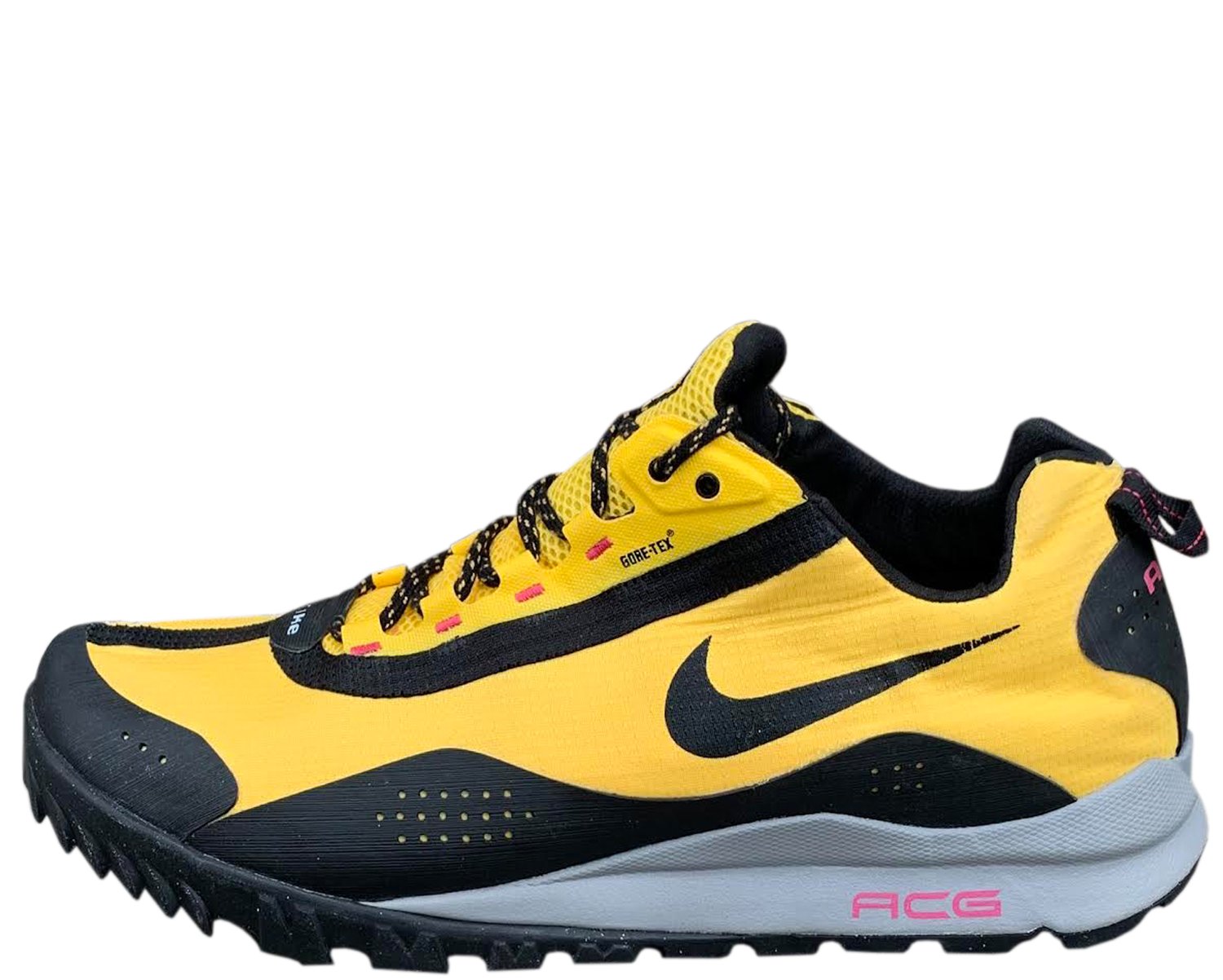 atraer aprender vacante Nike ACG Wildedge GTX Yellow / Black (Size 12) DS — Roots
