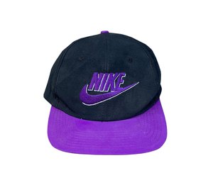 Hoopvol melk twaalf Vintage Nike Two Toned Spell Out Black / Purple Snapback — Roots