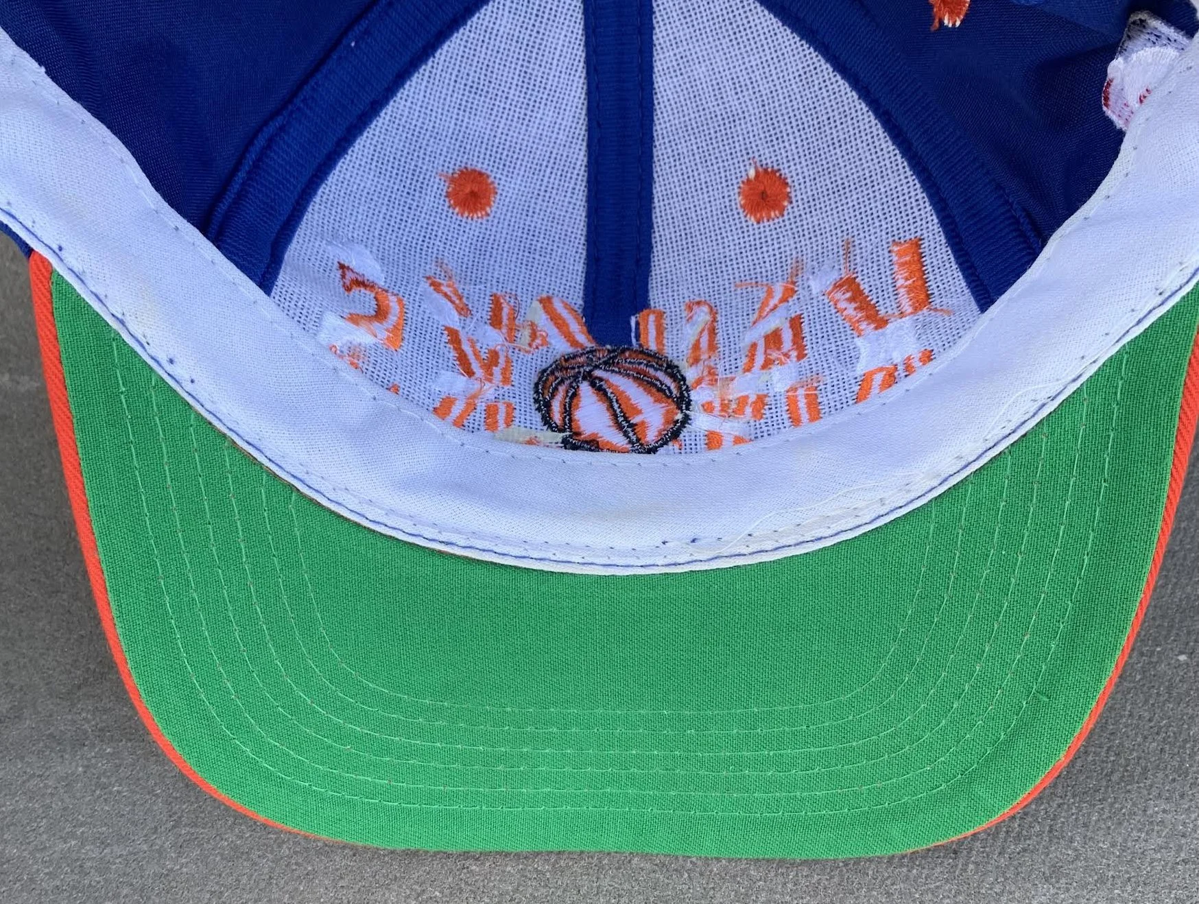 inside of knicks hat .jpg