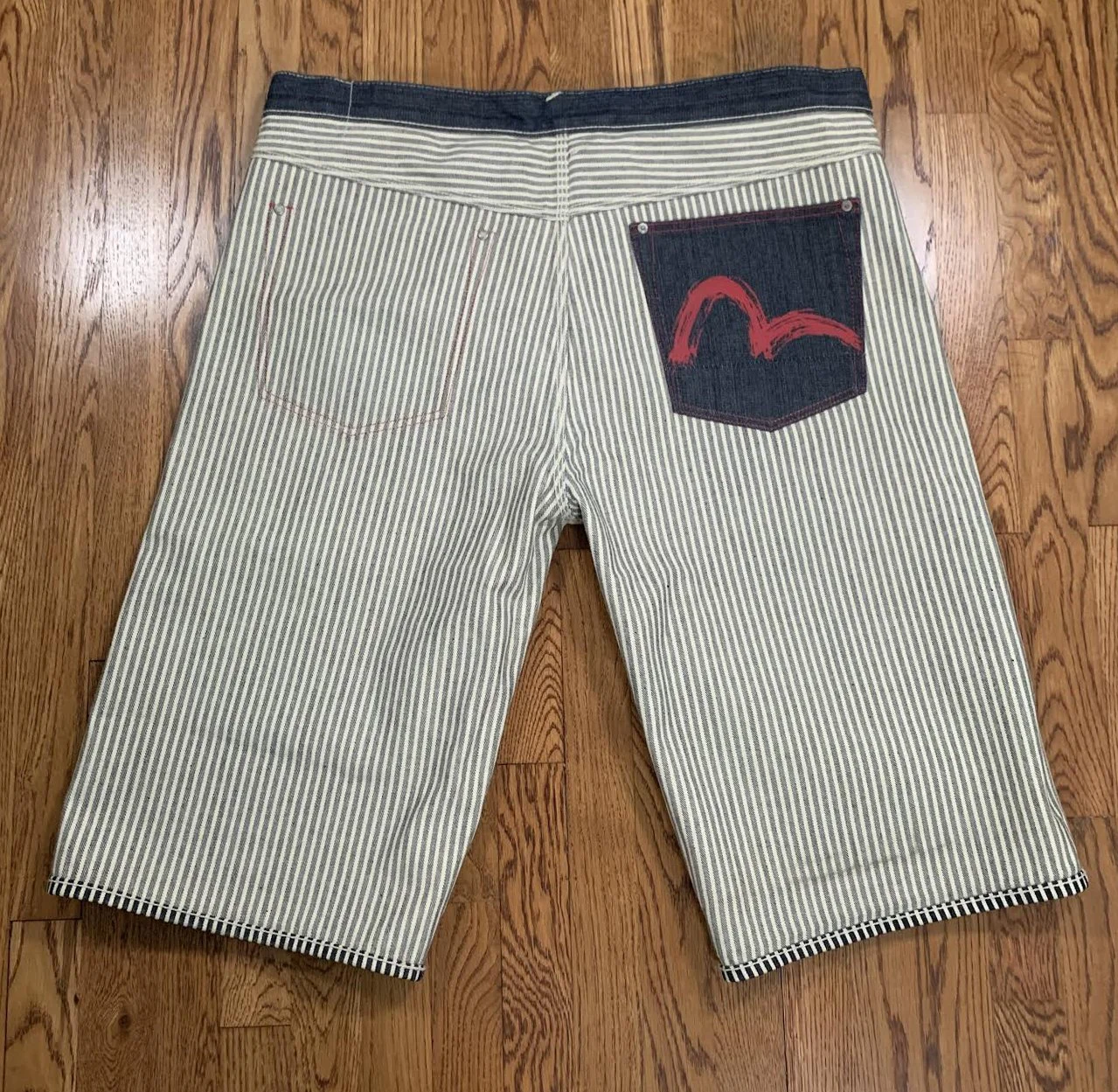 inside of Evisu shorts 2 .jpg