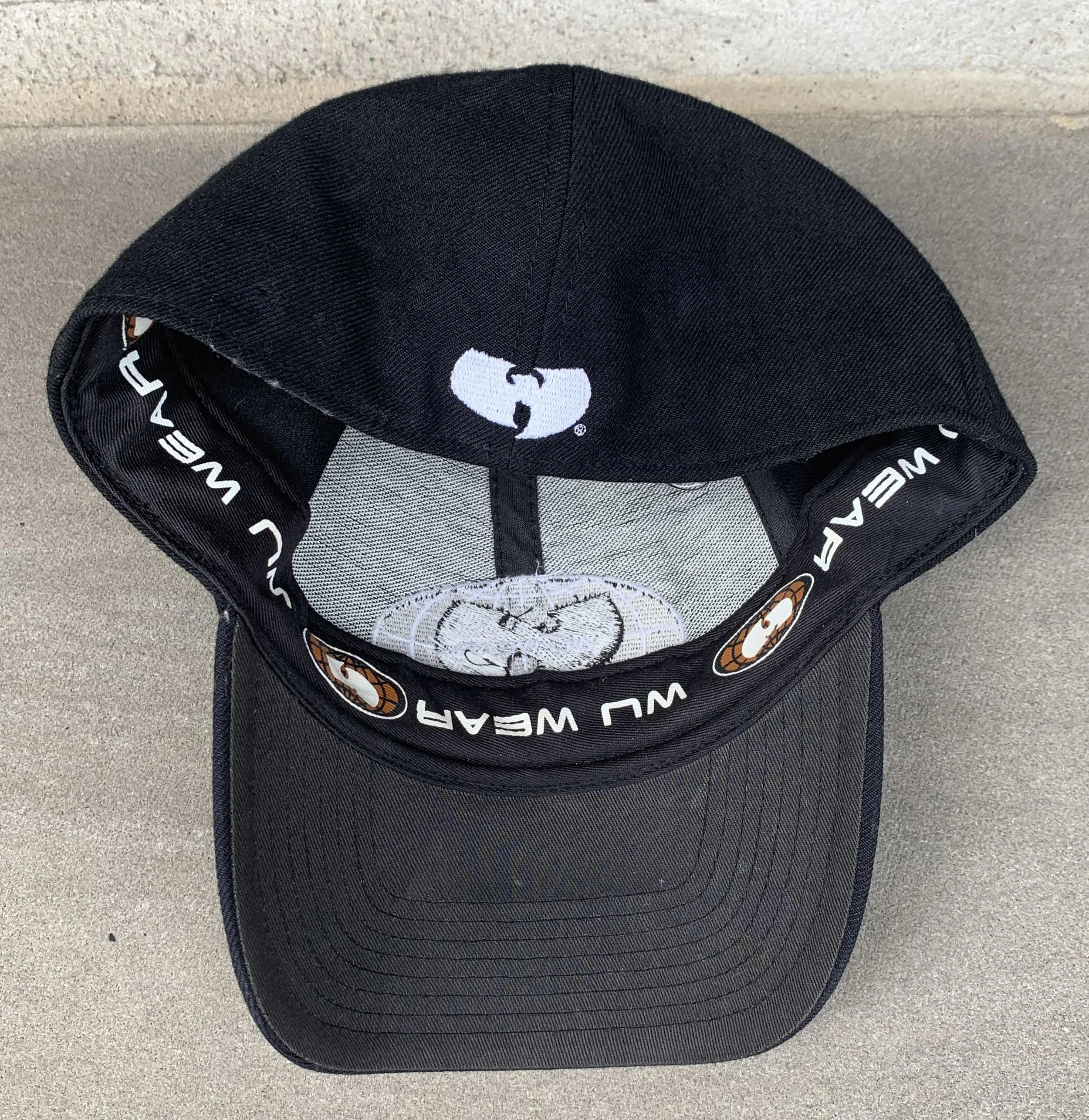 inside of wu hat .jpg
