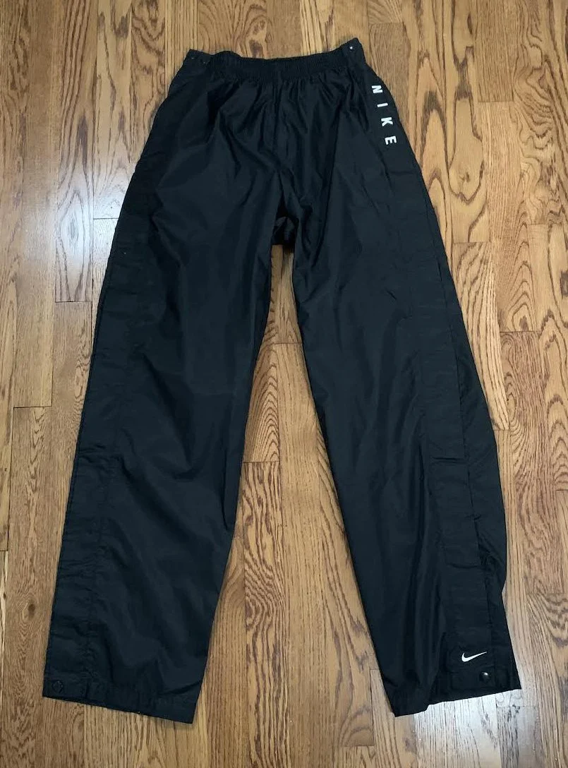 front of nike wind pants .jpg