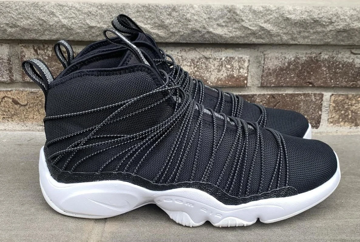 piar of nike cabo .jpg