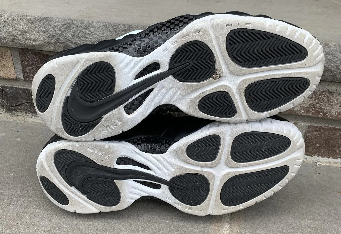 Nike Air Foamposite Pro Black/ White (Size 13) “Og Release” “Dr